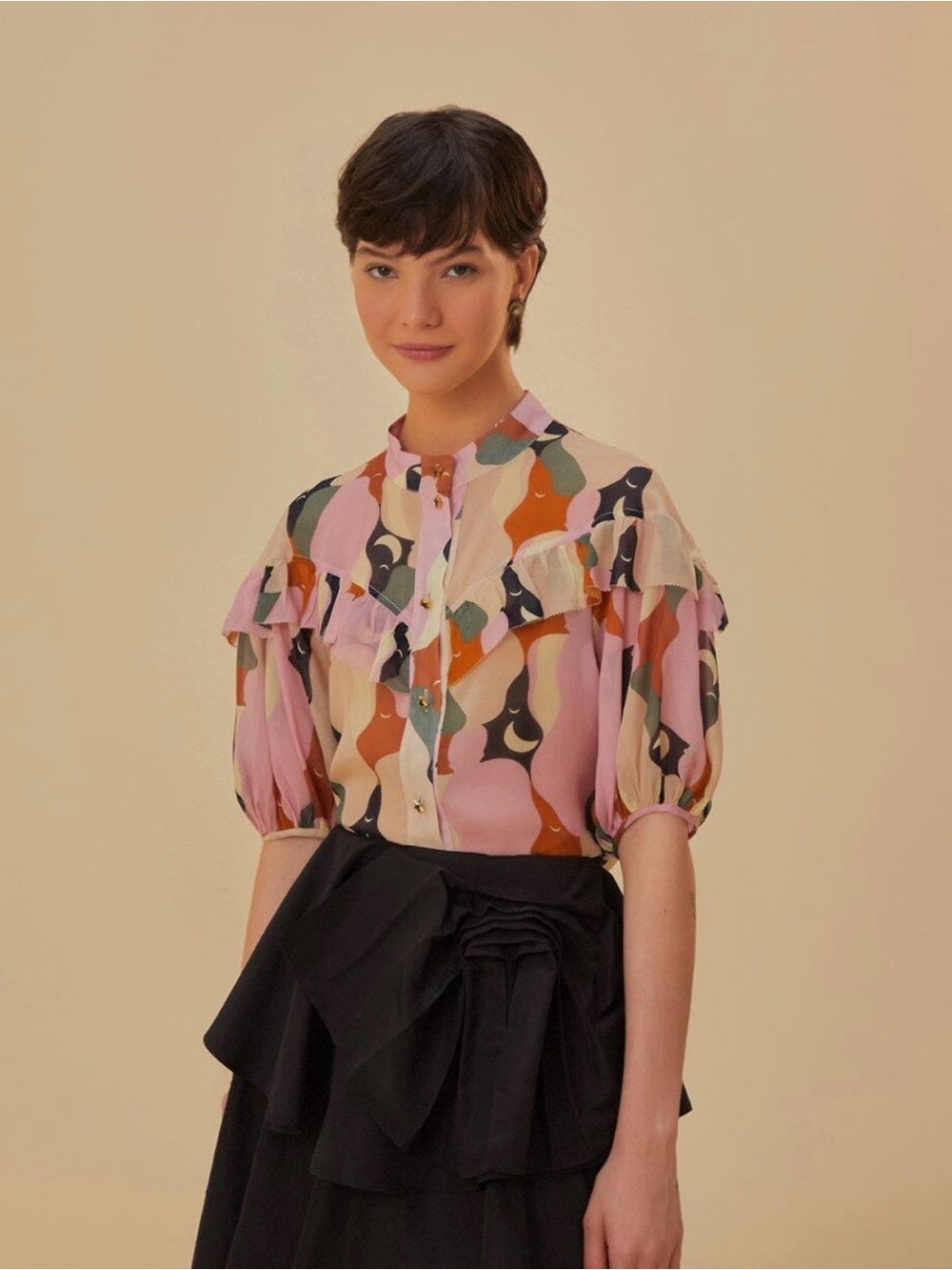 Farm Rio The Kiss Short Sleeve Ruffle Front Puff Sleeve Blouse- XL